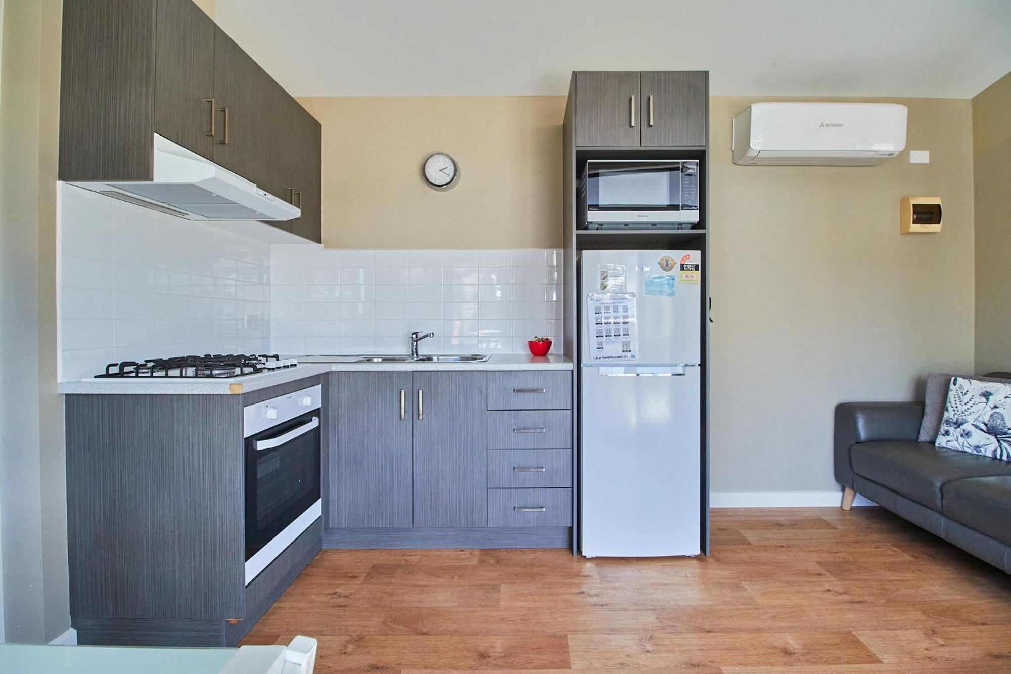 Surfside Holiday Park Warrnambool Bagian luar foto