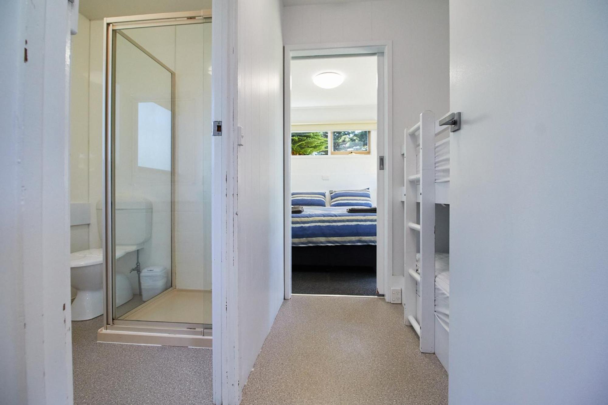 Surfside Holiday Park Warrnambool Bagian luar foto