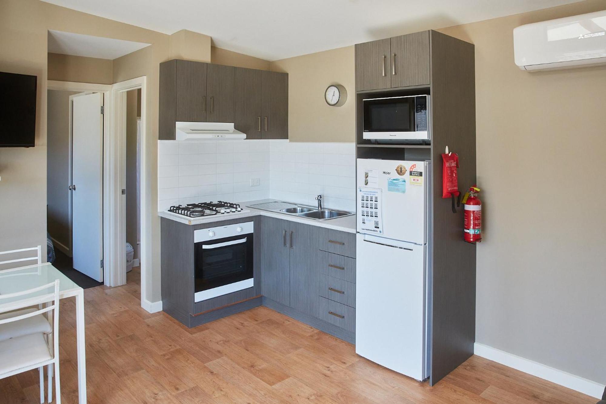 Surfside Holiday Park Warrnambool Bagian luar foto