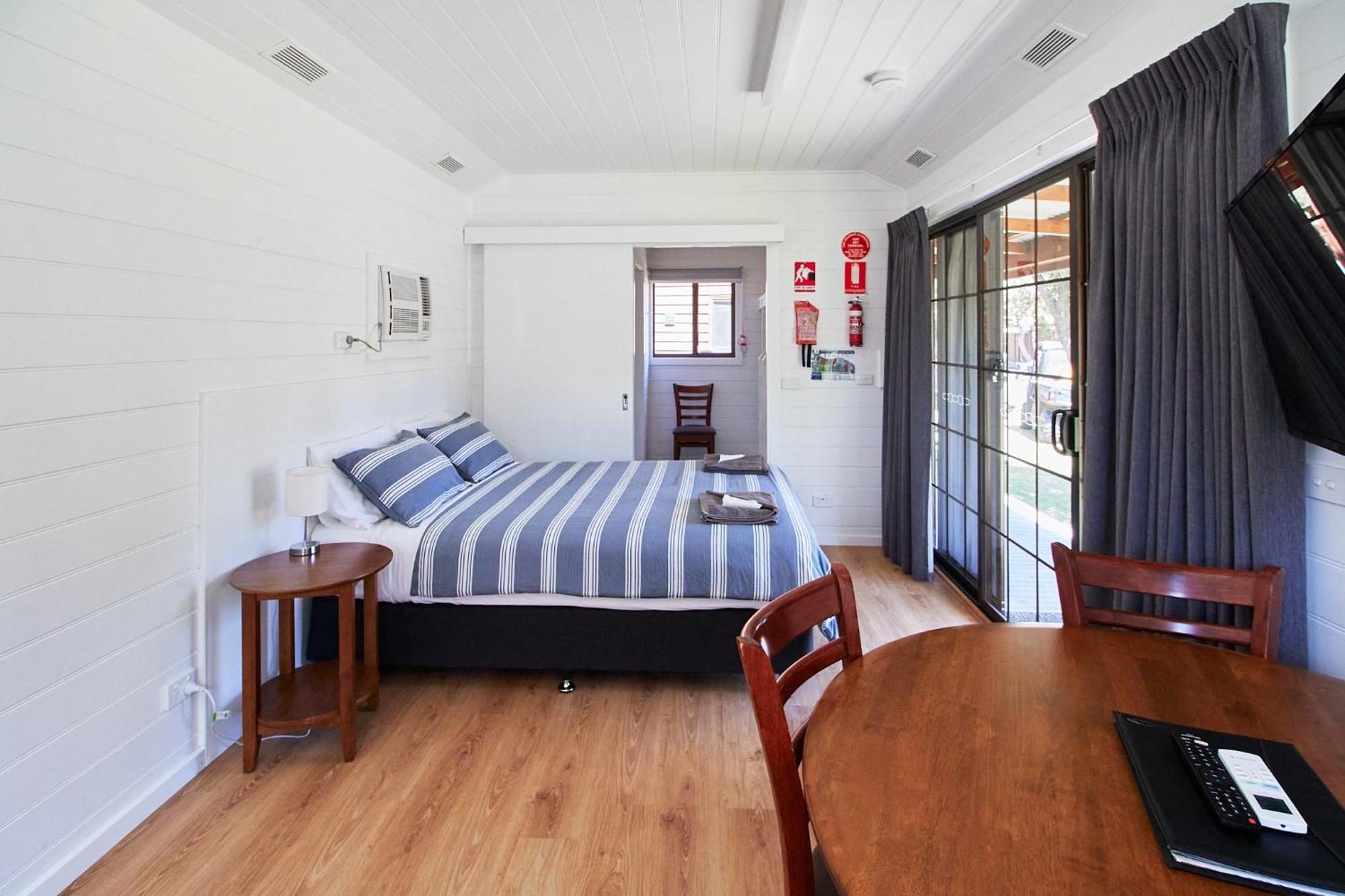 Surfside Holiday Park Warrnambool Bagian luar foto